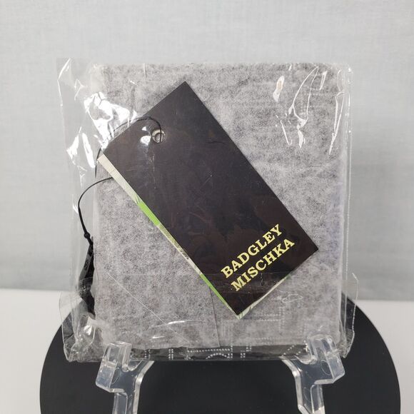 Badgley Mischka Black White Logo Monogram Mini Credit Card Holder Coin Wallet - Picture 7 of 14